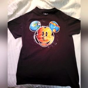 EUC Disney galaxy t-shirt size medium
